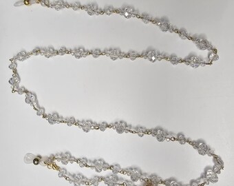 The Ones We Carry – Catena per occhiali con perline fatte a mano, ciondolo a forma di cuore in cristallo trasparente e oro, portaocchiali da collezione, ispirazione vintage