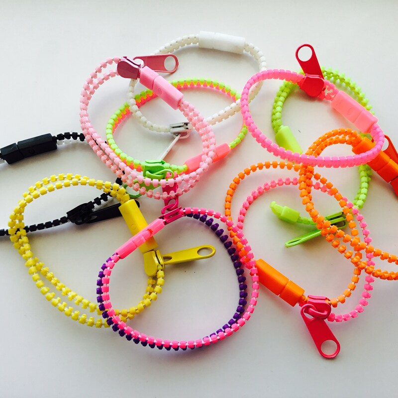 farfetch bracelet zip tie