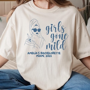 Camiseta personalizada de despedida de soltera &quot;Girls Gone Mild&quot;, pijama para fiesta de spa, noche de chicas para fin de semana, colores cómodos, camiseta de despedida de soltera