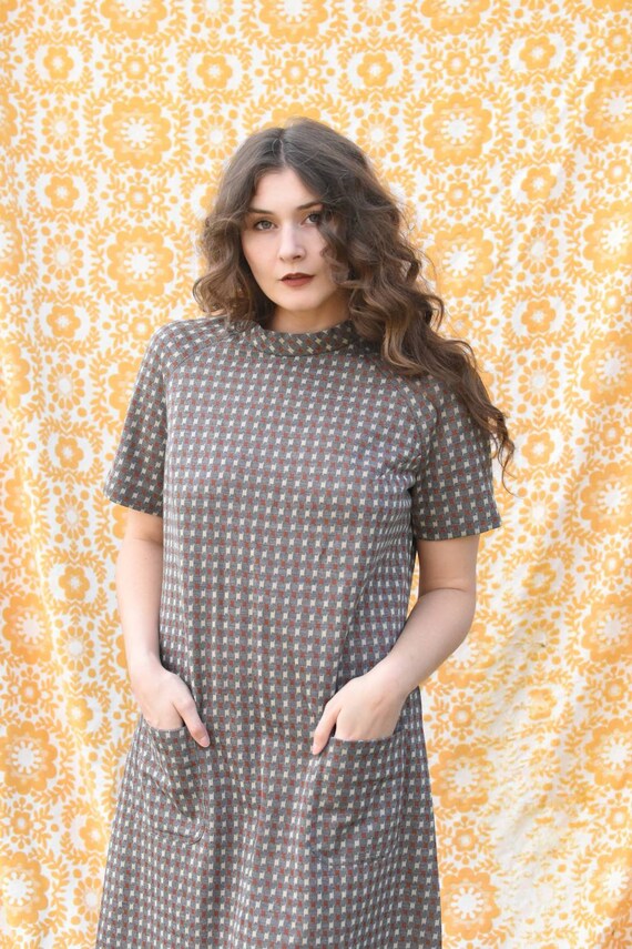 Gray Shift Dress - image 3