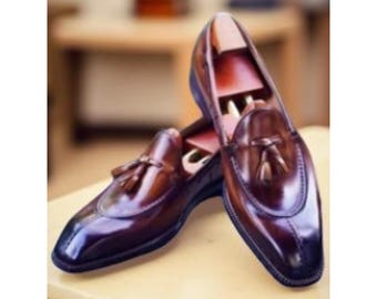 Mocasines marrones con borlas para hombre / Zapatos de vestir sin cordones de piel de becerro hechos a mano