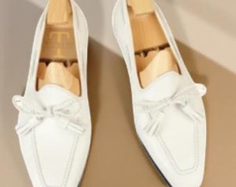 Mocasines blancos para hombre de piel flor hechos a mano / Zapatos cómodos sin cordones
