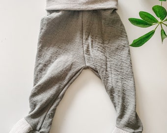 FOOTIE LEGGINGS Baby Pants with Socks Attached