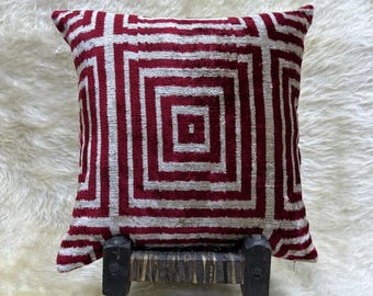 Cojín cuadrado geométrico rojo y blanco - Cojín moderno y único de 40,6 x 40,6 cm