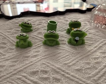 Miniatur-Frosch-Figuren, Satz von 6 netten Fröschen, Frogcore Schreibtisch-Buddy Monitor-Dekor, Auto-Armaturenbrett-Zubehör, Fee-Garten-Frosch-Liebhaber-Geschenk