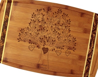 Planche à découper personnalisée arbre généalogique gravé 18 x 11 po, entièrement en bambou marbré - Cadeau de mariage classique avec noms de famille personnalisés