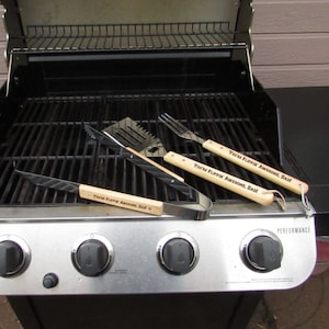 BBQ Grill Tools Set Personalized Grill Tools Spatula Fork Tongs wedding favor Father&#39;s Day Gift For Dad Grilling Barbecue Set Bottle Opener