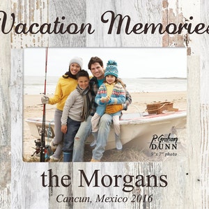 パーソナライズされた休暇の思い出のフォトフレーム - 彫刻された木製フレーム - カスタマイズされた思い出のデザインフレーム - 休暇旅行の思い出のギフト