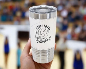 Personlig 20oz volleybollmugg, isolerad i rostfritt stål med skjutbart lock - Graverad dricksglas - Anpassad present - Kaffemugg - Volleyboll