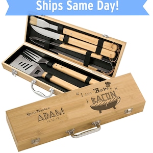 Gepersonaliseerde &quot;spek&quot; bamboe 5-delige BBQ-cadeauset - Vaderdag BBQ-set - gegraveerd stalknechtcadeau, barbecuecadeaus op maat