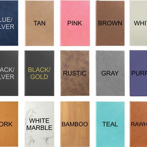 Peut inclure: Une collection de 15 couvertures de cahiers de diff&eacute;rentes couleurs et textures. Les couvertures sont dispos&eacute;es en trois rang&eacute;es de cinq. Les couleurs comprennent le bleu, l'argent, le beige, le rose, le marron, le blanc, le noir, l'or, le rustique, le gris, le violet, le li&egrave;ge, le marbre blanc, le bambou, le bleu sarcelle et le cuir brut.