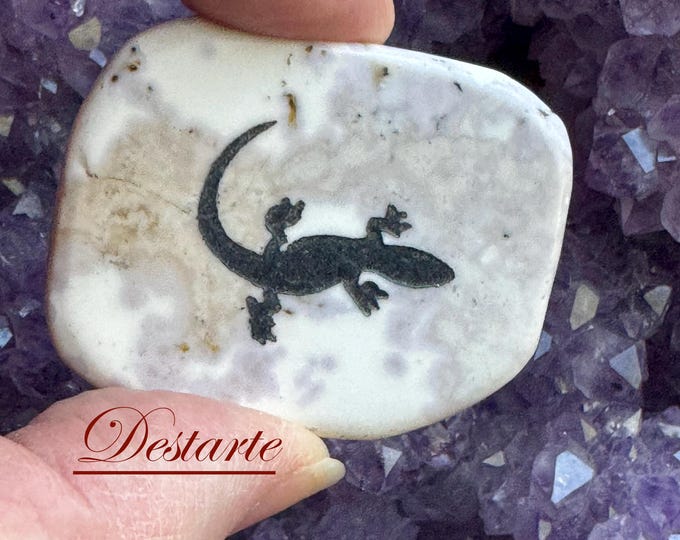 Lizard Totem Stone: Engraved Gemstone Worry Stone, Embossed Power Animal Pocket Altar, Resilience