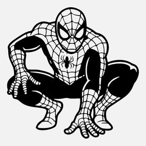 Op de afbeelding: Zwart-wit illustratie van Spider-Man in een hurkende pose. De superheld is afgebeeld met zijn kenmerkende webpak, masker en spinnenembleem op de borst. Het is een grafisch ontwerp.