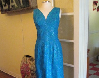 Elinor sleeveless lace gown online