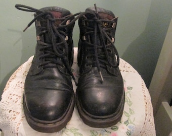dr martens womens boots size 9
