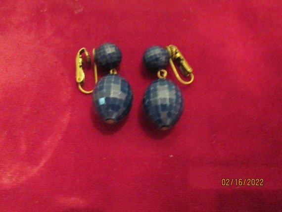 1940s Rare Navy Bead Drop Earrings Faceted Clip B… - image 5