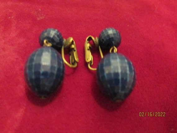 1940s Rare Navy Bead Drop Earrings Faceted Clip B… - image 3