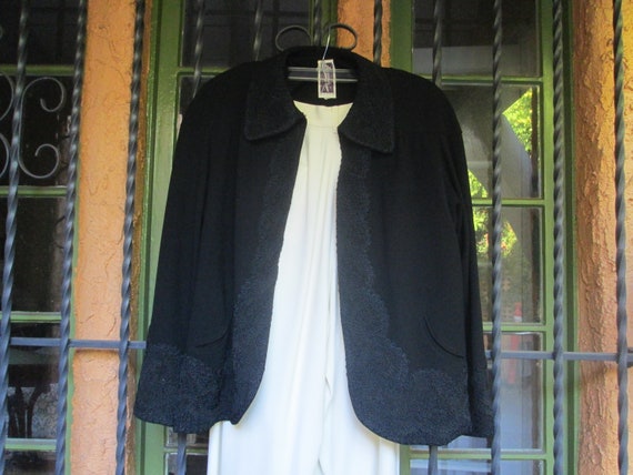 Gorgeous Embroidered 40s Style Swing Jacket / Blac