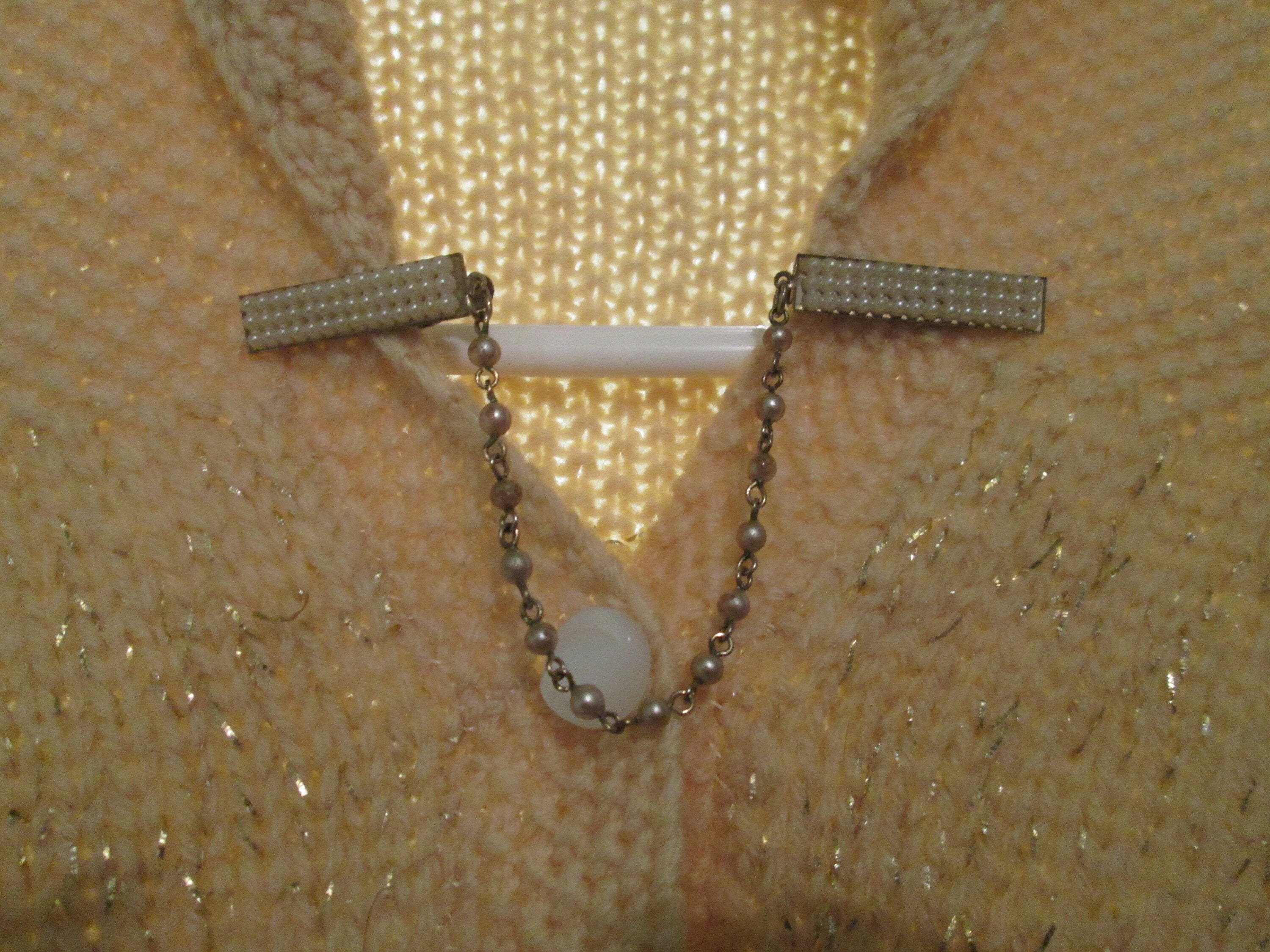 FUN Rockabilly 50s Confetti Lucite Sweater Clips, Cardigan Clip