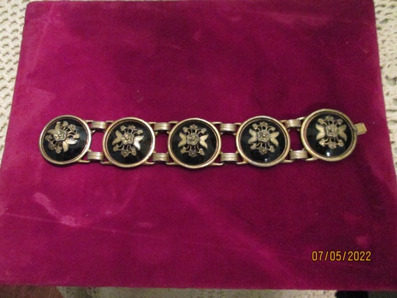 Vintage 40s Brass Floral Circle Link Bracelet - image 3