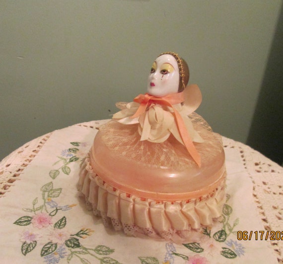 Vintage Rare Porcelain Harlequin Powder Box Delag… - image 1