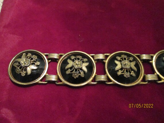 Vintage 40s Brass Floral Circle Link Bracelet - image 6