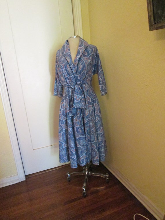 50s Housecoat Daytime Dress Blue Paisley Wrap