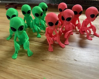 3D Printed Alien Desk Toys