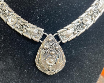 Vintage Navajo Fred Adakai Solid Sterling Silver Flower Blossoms 16” Collar Necklace