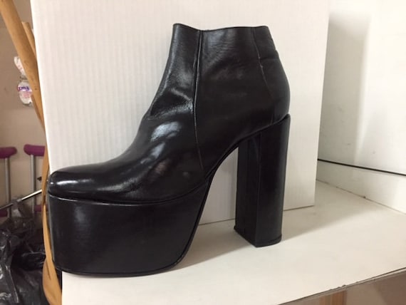 platform boots size 7