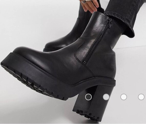 black zip up platform boots