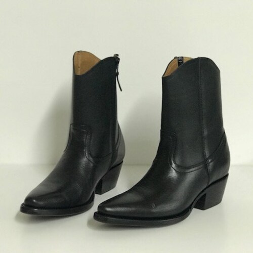 Made to Order Woman sniped Toe Ankle Boots 2 Inches High Heels Boots with Side Zipper and Leather Soles