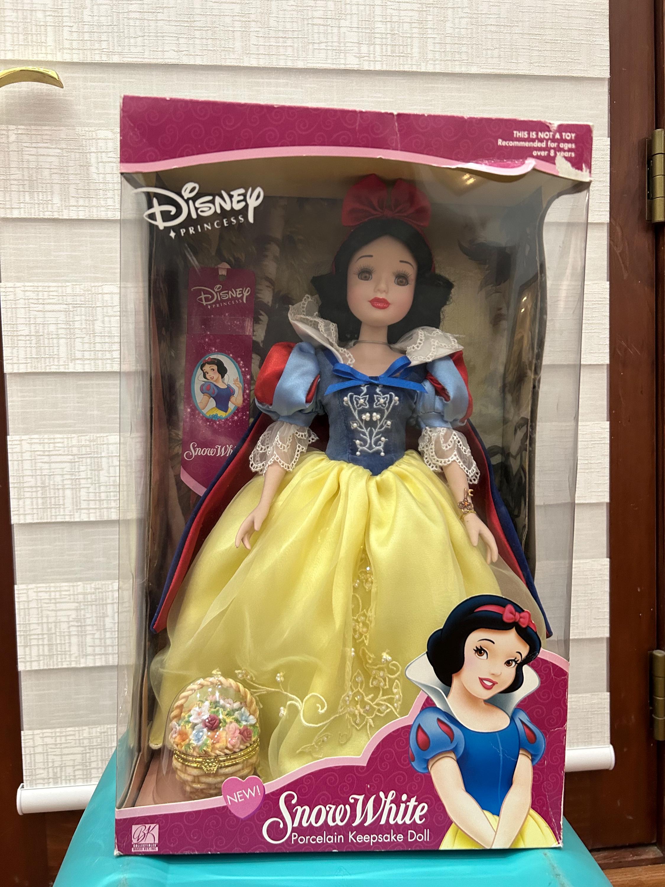 Disney Princess Snow White Porcelain Keepsake Doll