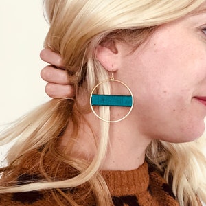 Emerald Green Woven Gold Circle Earrings
