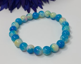 blue and white stretch bracelet, glass beads, marbled design, handmade, new