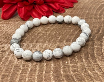 white howlite bracelet, gemstone bracelet, stretch bracelet, 8mm beads, handmade, new