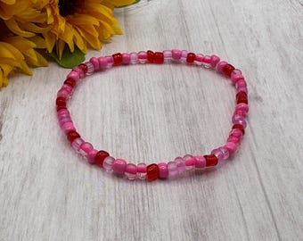 pink and red seed bead bracelet, stretch bracelet, beaded jewelry, handmade, new
