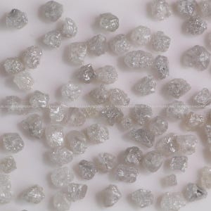 Diamante natural blanco nieve, diamante gris en bruto sin tallar para joyería, 3-4 mm