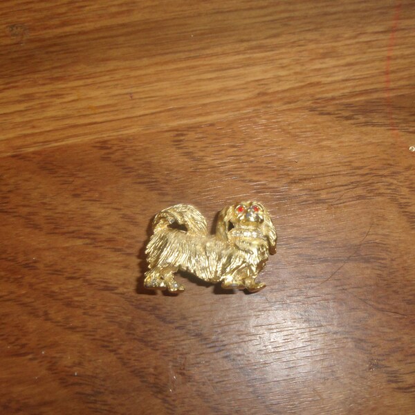 vintage pin brooch goldtone pekingese dog rhinestones