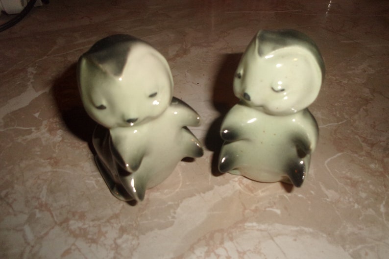 vintage pair salt pepper shakers set ven telligan bendel huggers love bug