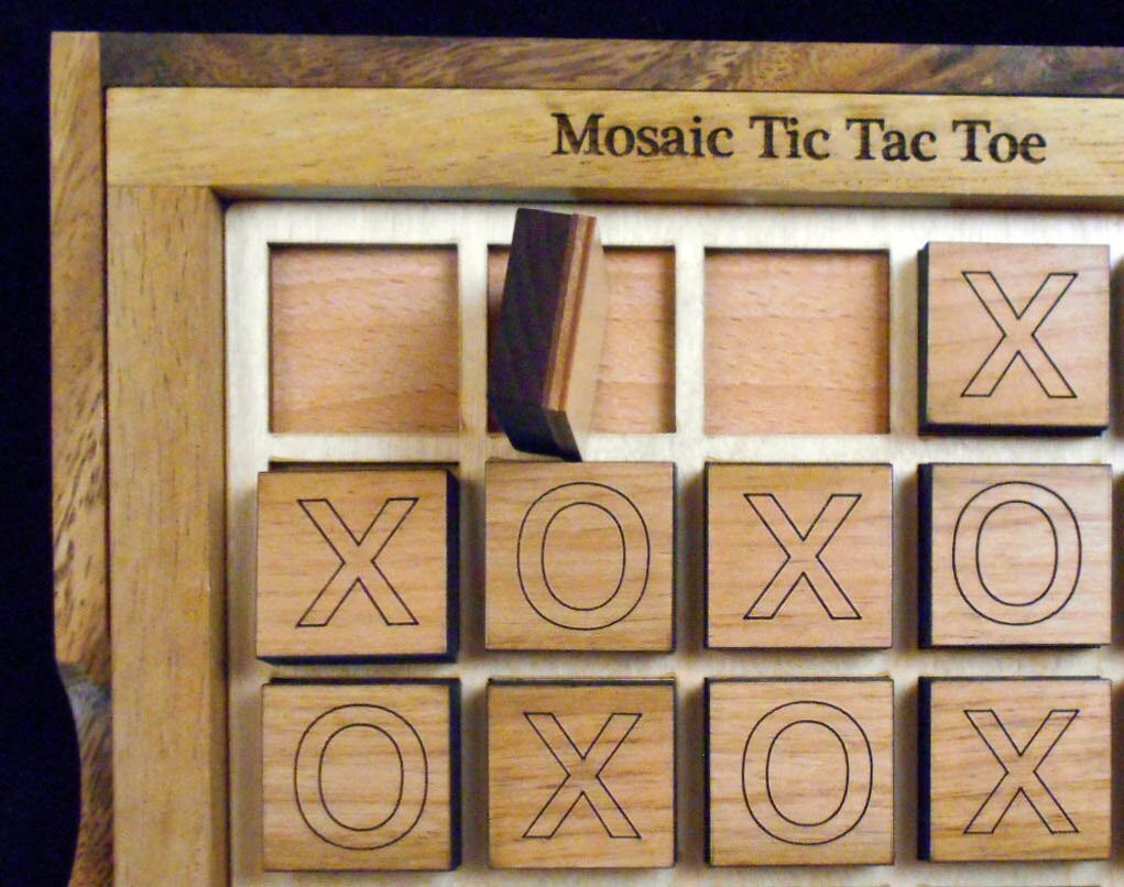 Mosaic Tic Tac Toe - get 3 or 4 in a row - with base & cover