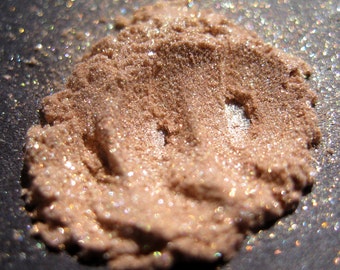 Peachy Beige Eye Shadow "Beholden" - Light Champagne with Iridescent Gold & Copper Shimmer Loose Mineral Pigment Eyeshadow Num. 147 - Vegan