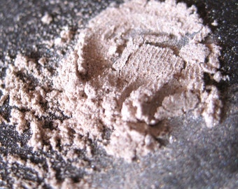 Ombretto minerale avorio perlato "Vanilla Lace" - Bianco sporco caldo con riflessi beige e glitter bronzo - Num. 104 - Vegano