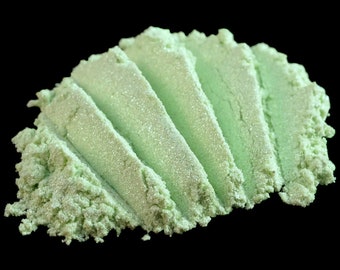 Green Highlighter Num. H19 Incorporeal – Sheer Lime with Iridescent Gold Shimmer Loose Illuminator – Halloween Haunted House - Vegan