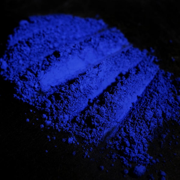Matte Cobalt Blue Eye Shadow "Maelstrom" – Flat, Vivid Ultramarine Blue Loose Pigment Eyeshadow Num. 195 – Mermaid Collection - Vegan