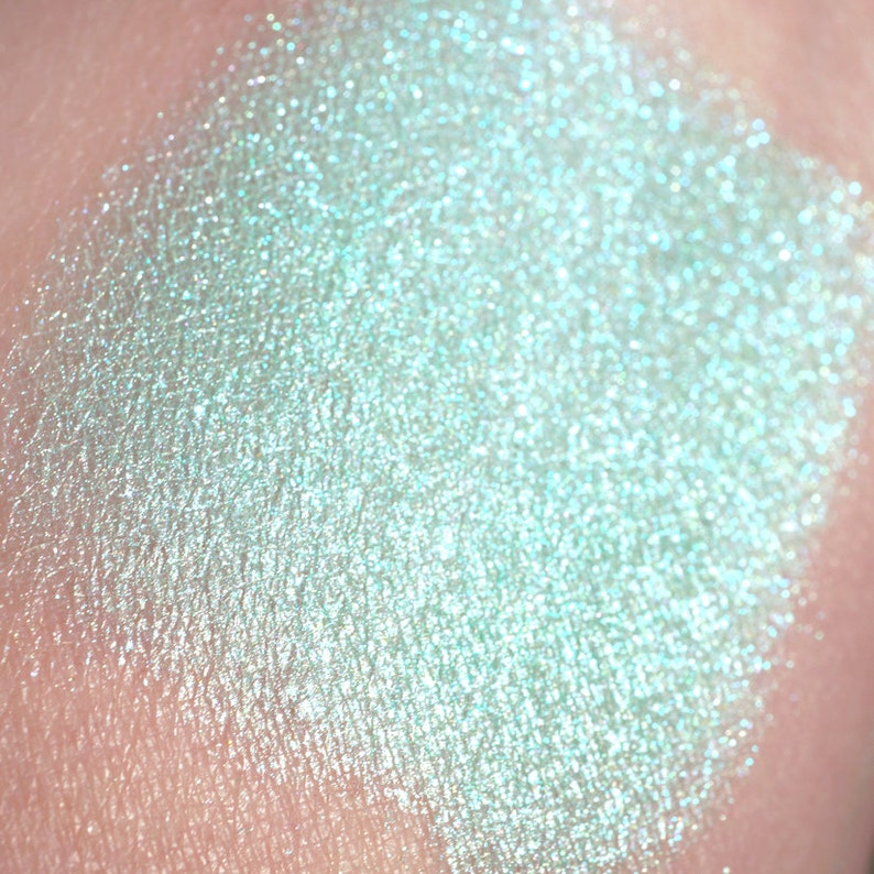 Pastel Green Eye Shadow Mint Car Minty Pale Blue Green Pearl With Iridescent Aqua Shimmer Loose Pigment Mineral Eyeshadow Num. 84 Vegan image 8