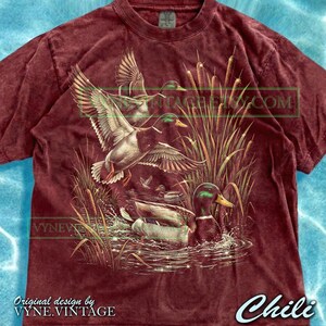 Vintage Mallard Ducks Comfort Colors® Tshirt, Retro Hunting Tees, Nature Wildlife Sweater, Bird Lover Tanktop, Flying Drake Design imagen 7