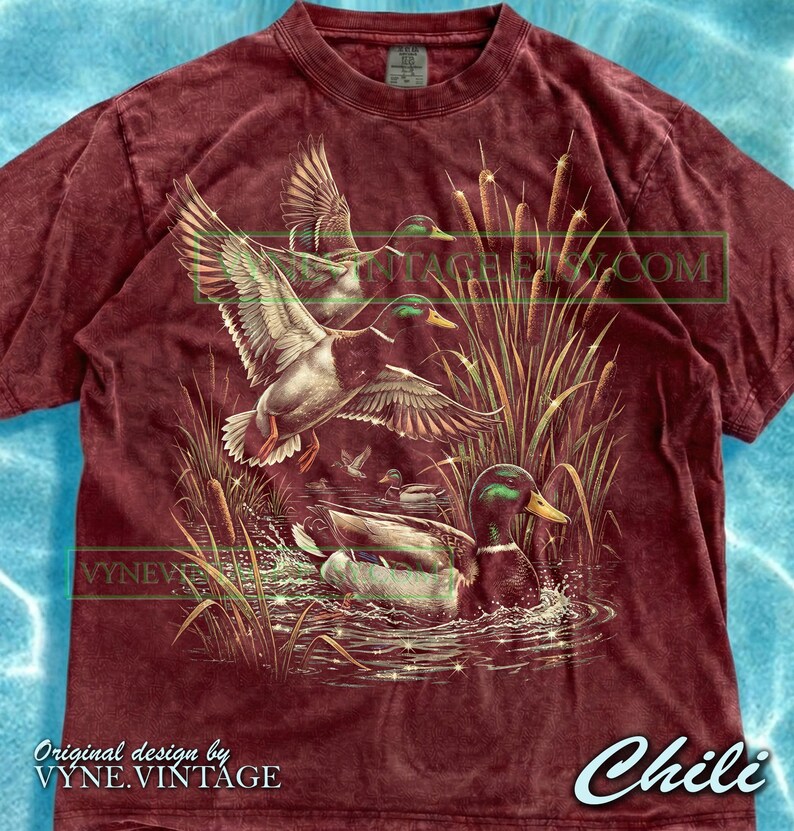 Vintage Mallard Ducks Comfort Colors® Tshirt, Retro Hunting Tees, Nature Wildlife Sweater, Bird Lover Tanktop, Flying Drake Design imagen 7
