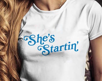 She's Startin-T-shirt, meme-shirt Dorinda RHONY, shirt Real Housewives Bravo, citaat Luann Drama, grappig reality-tv-fanshirt