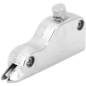 Peut inclure: Un enrouleur de cordes de guitare en métal chromé, avec un bouton moleté et une extrémité fendue pour l'installation des cordes. L'outil a un design incurvé et est fixé avec deux vis.